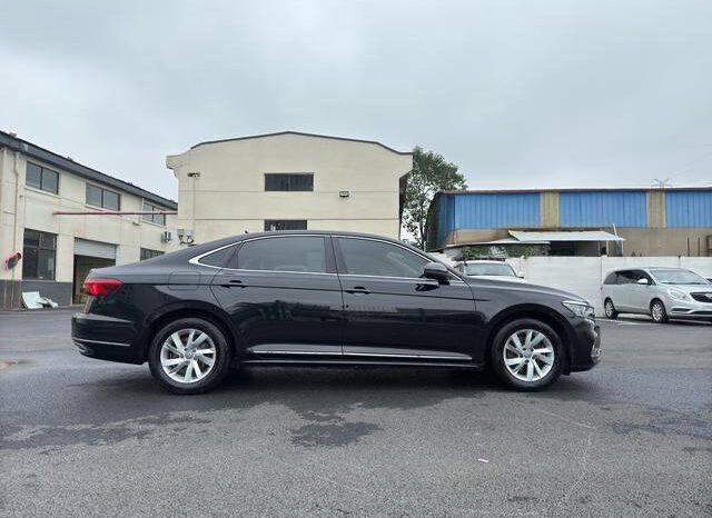 
								Volkswagen Passat B8 full									