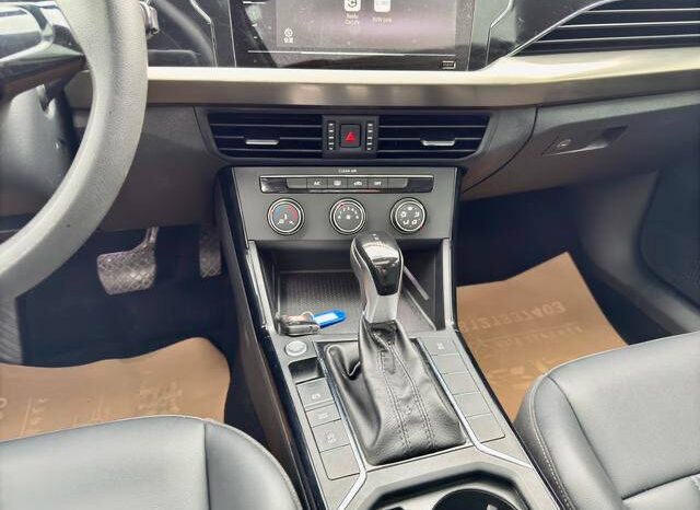 
								Volkswagen Passat B8 full									