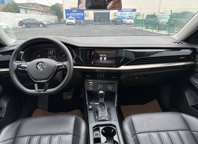 
								Volkswagen Passat B8 full									