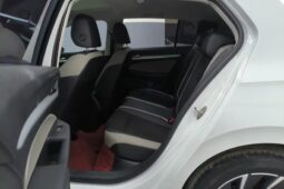 
										Volkswagen Golf 2021 280TSI DSG Pro full									