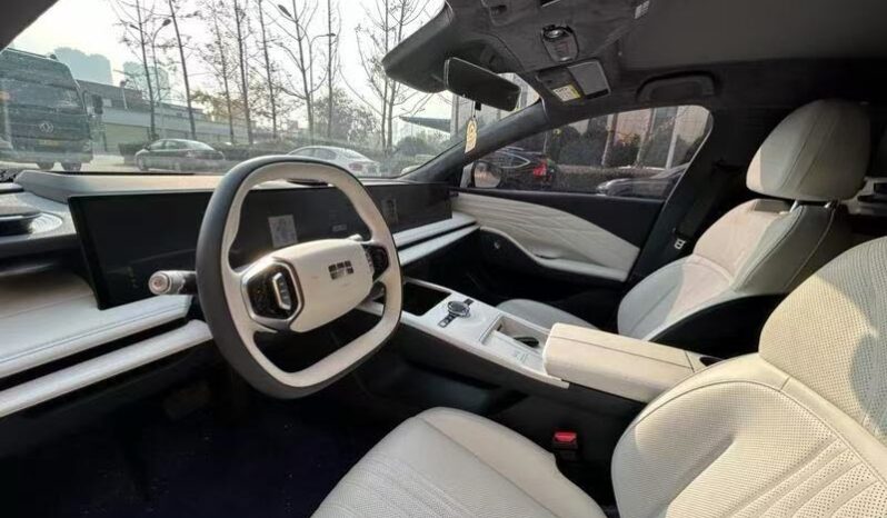 
								Geely Galaxy E8 Luxury full									