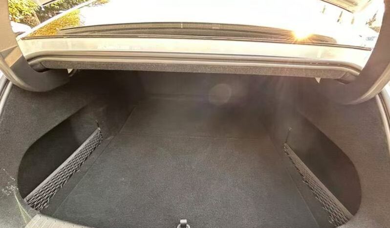 
								Geely Galaxy E8 Luxury full									
