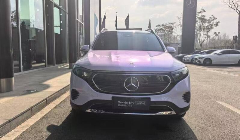 
								Mercedes EQB 260 full									