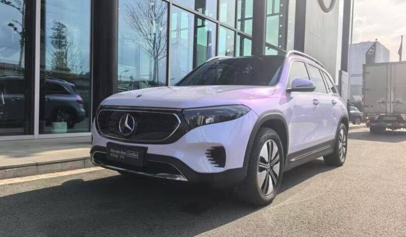 
								Mercedes EQB 260 full									