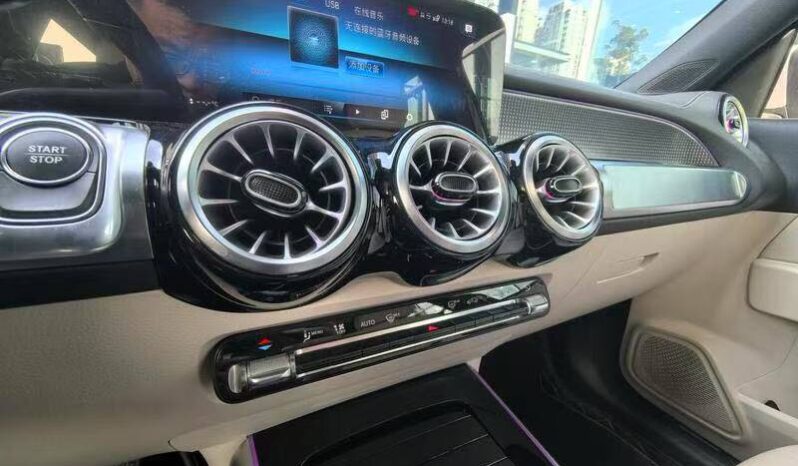 
								Mercedes EQB 260 full									