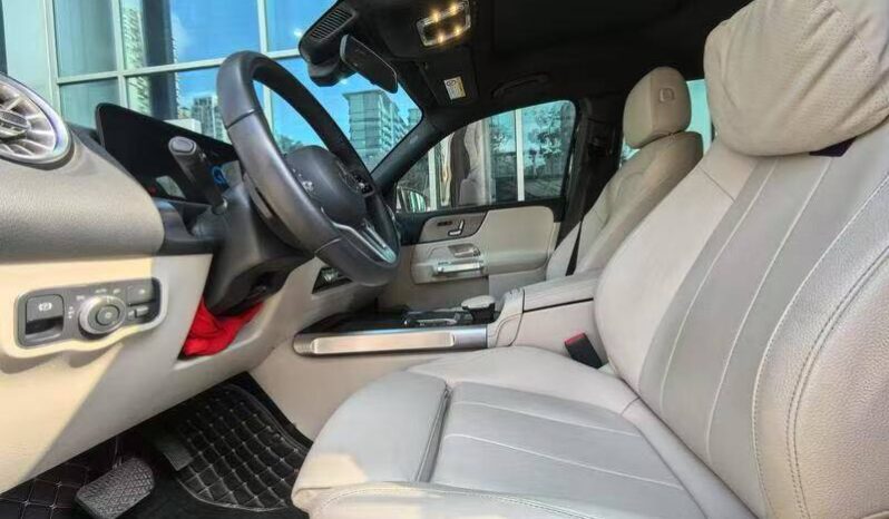 
								Mercedes EQB 260 full									