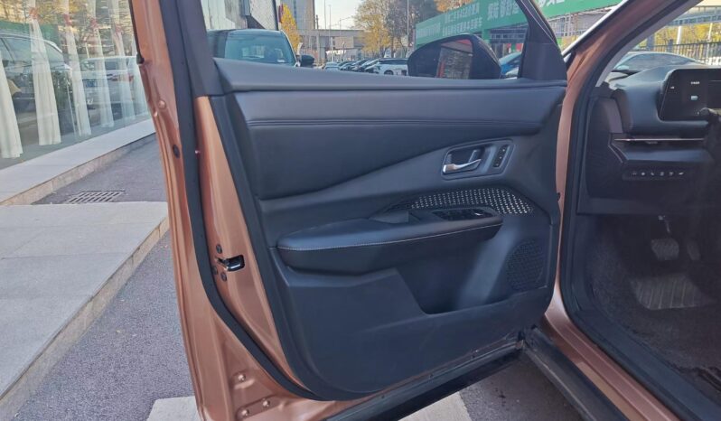 
								Nissan Ariya 90kW 623 km full									